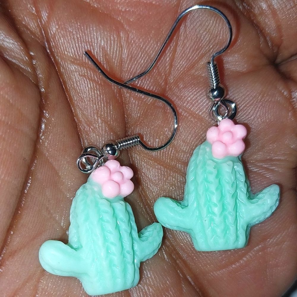 Super cute pop of color fashion earrings
